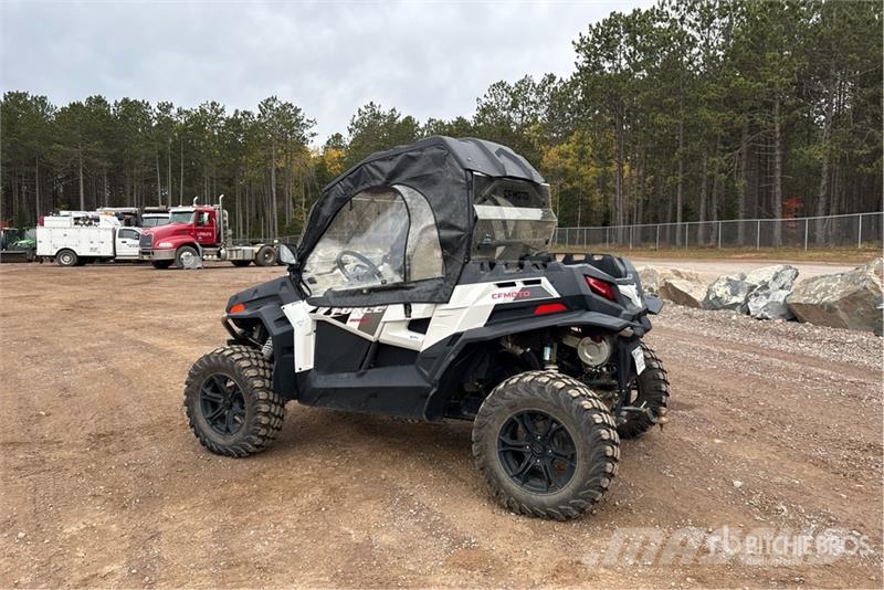 C&F Moto ZFORCE 800 4x4 Side By Side Carros