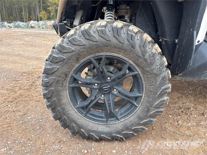 C&F Moto ZFORCE 800 4x4 Side By Side Carros