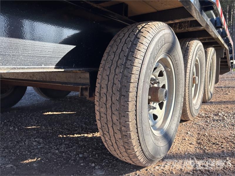 Canadian 30 ft Tri/A Gooseneck Equipment Trailer Oprijwagen