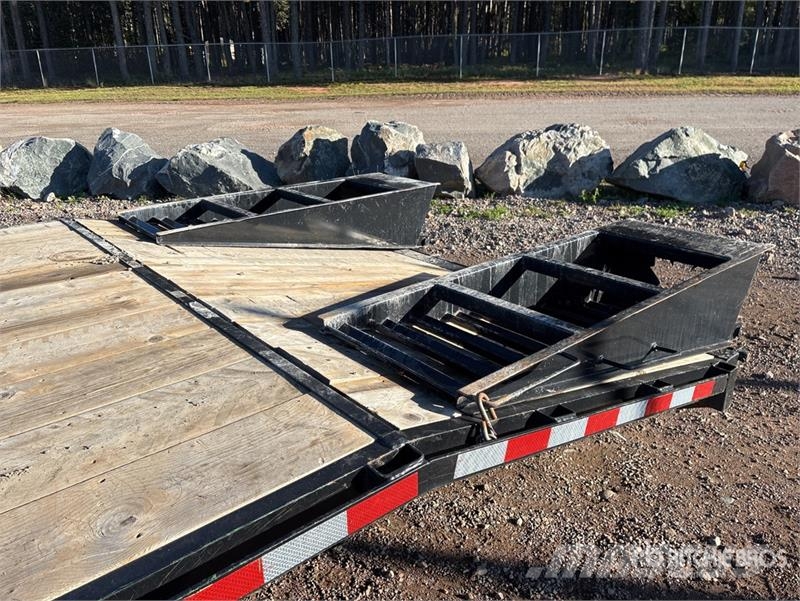 Canadian 30 ft Tri/A Gooseneck Equipment Trailer Oprijwagen