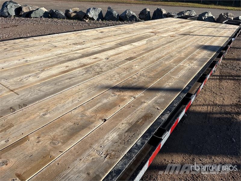 Canadian 30 ft Tri/A Gooseneck Equipment Trailer Oprijwagen