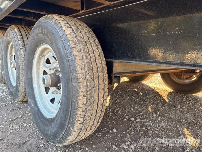 Canadian 30 ft Tri/A Gooseneck Equipment Trailer Oprijwagen