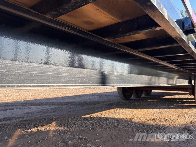 Canadian 30 ft Tri/A Gooseneck Equipment Trailer Oprijwagen