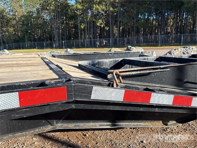 Canadian 30 ft Tri/A Gooseneck Equipment Trailer Oprijwagen