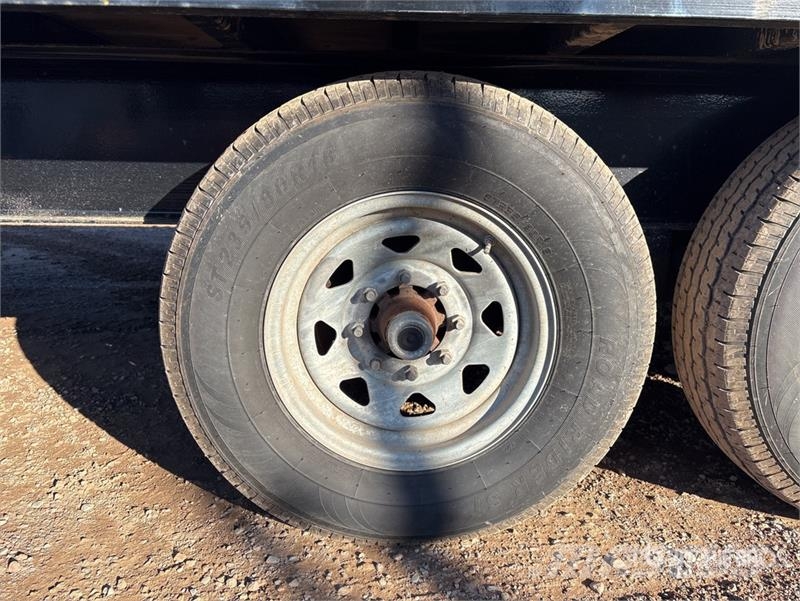 Canadian 30 ft Tri/A Gooseneck Equipment Trailer Oprijwagen