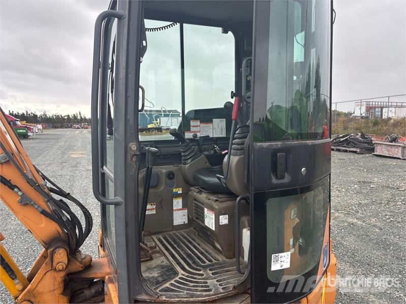 CASE CX31B Minigravemaskiner