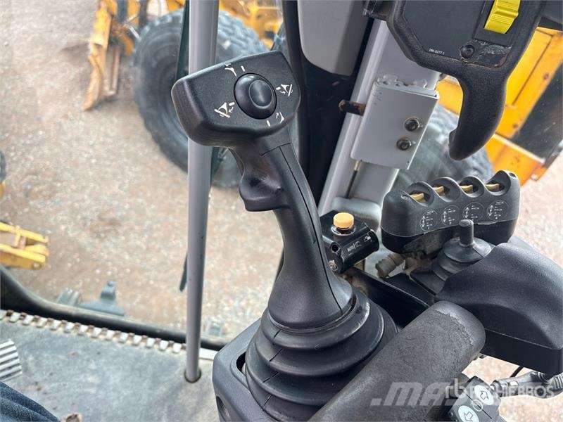 CAT 140M Motor Grader Graders