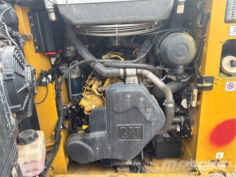 CAT 226D Šmykom riadené nakladače