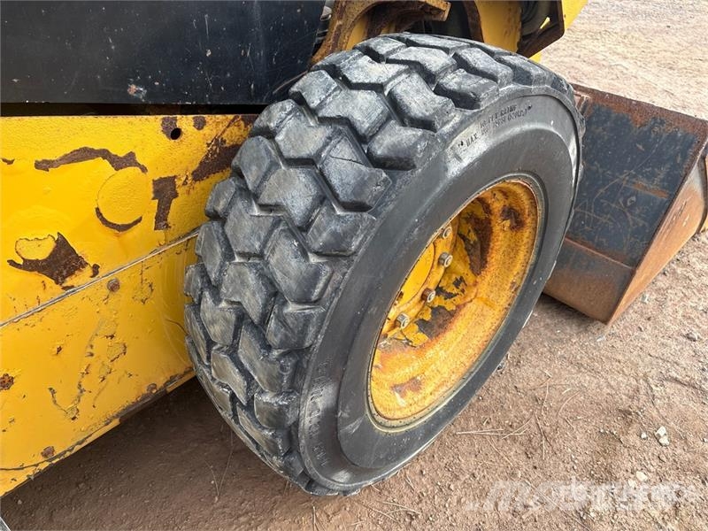 CAT 226D Šmykom riadené nakladače