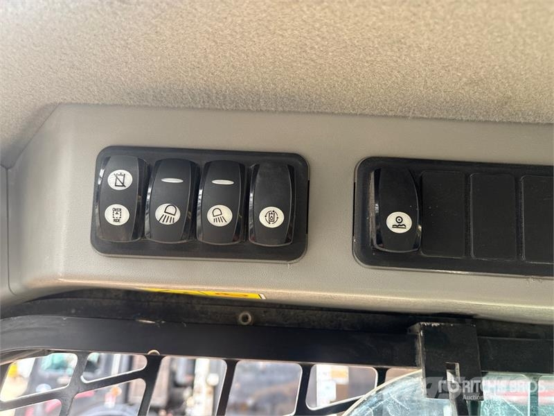 CAT 226D Šmykom riadené nakladače