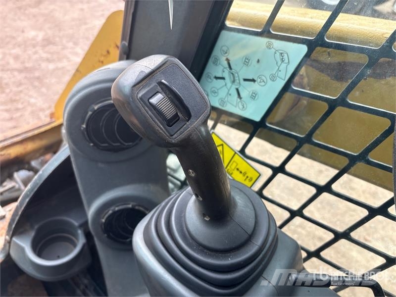CAT 226D Šmykom riadené nakladače