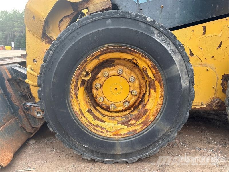 CAT 226D Šmykom riadené nakladače