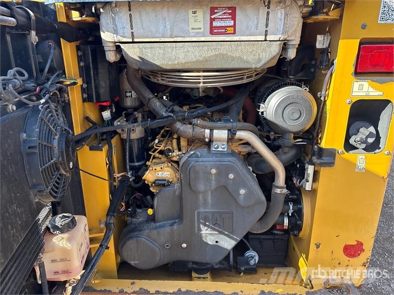 CAT 239D Minicargadoras