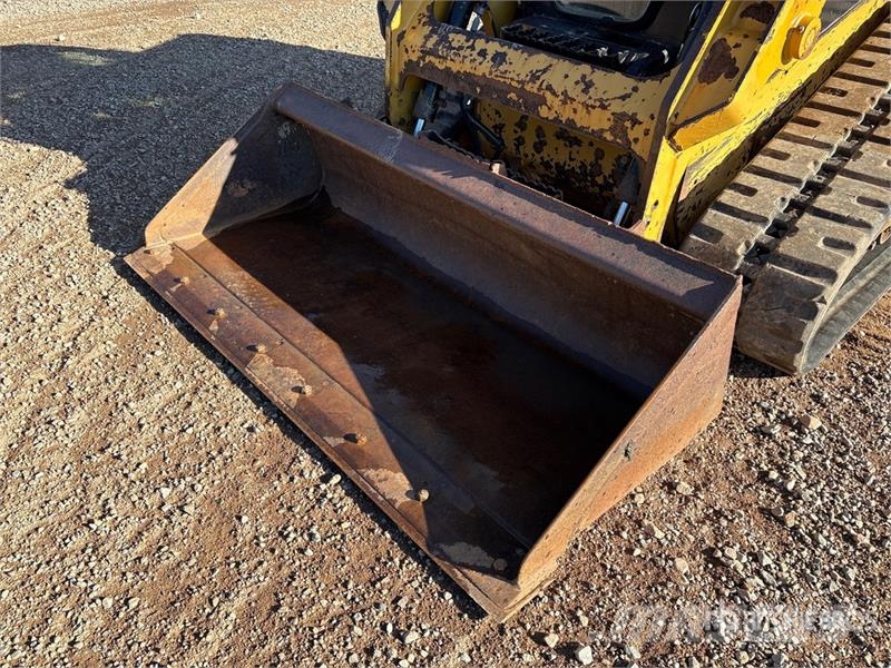 CAT 239D Minicargadoras