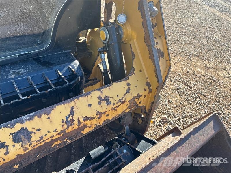 CAT 239D Minicargadoras