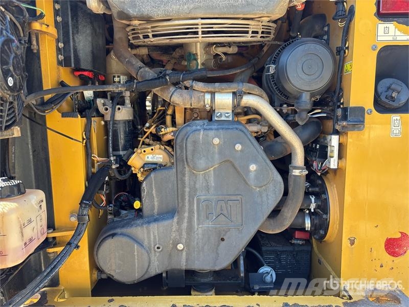 CAT 239D Skid steer loderler