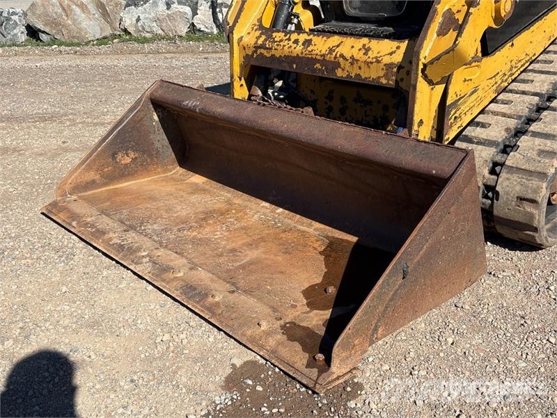 CAT 239D Skid steer loderler