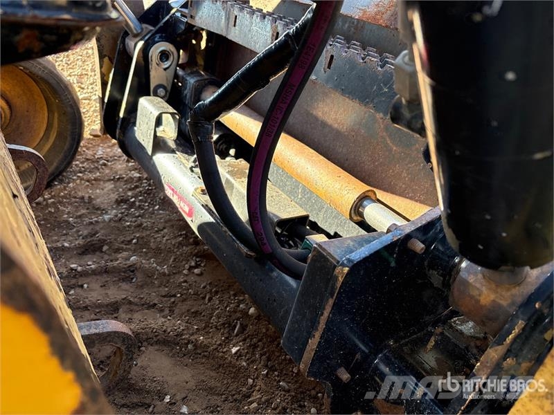 CAT 239D Minicargadoras