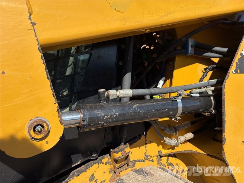 CAT 239D Skid steer loderler