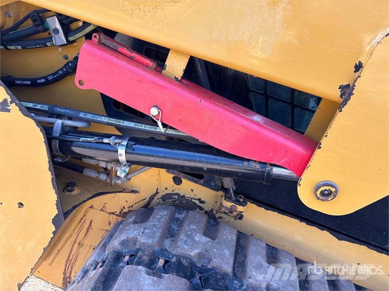 CAT 239D Minicargadoras