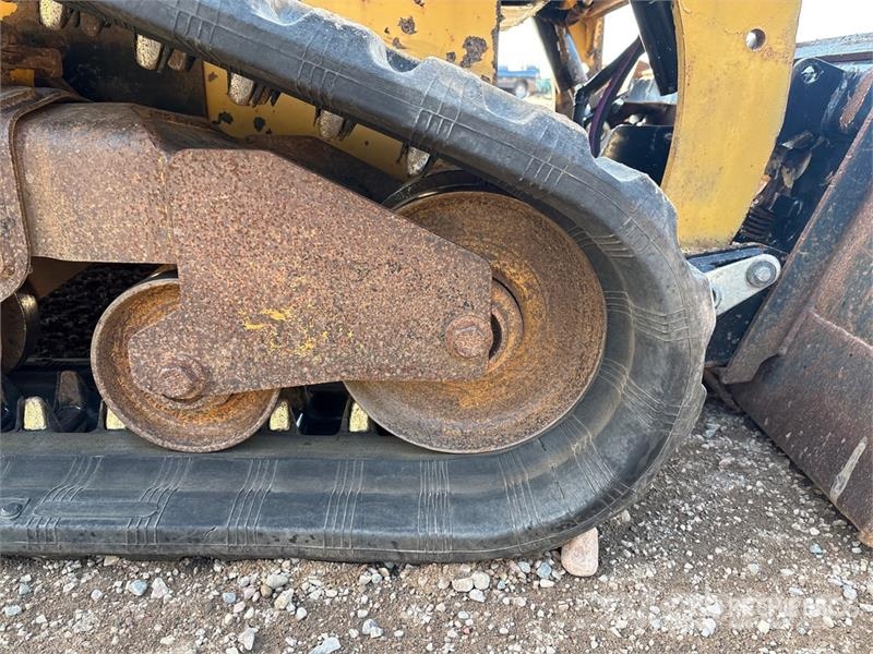 CAT 239D Minicargadoras