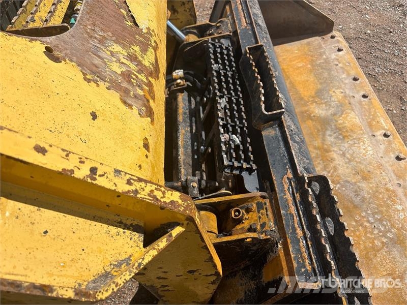 CAT 246D Chargeuse compacte