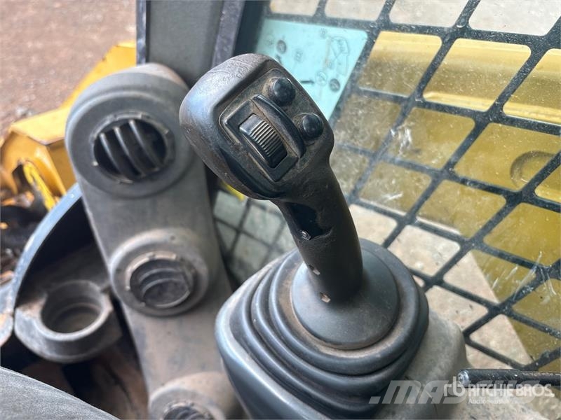 CAT 246D Chargeuse compacte