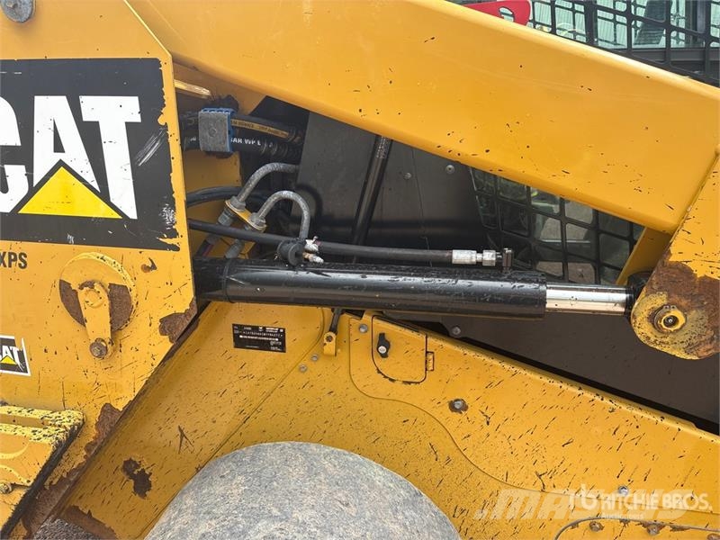 CAT 246D Chargeuse compacte