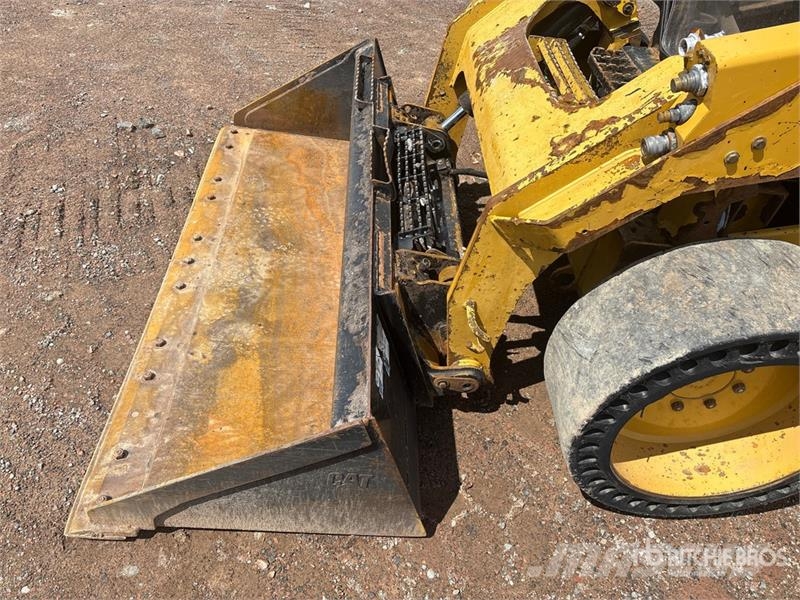 CAT 246D Chargeuse compacte