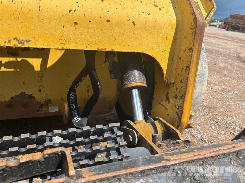 CAT 246D Chargeuse compacte