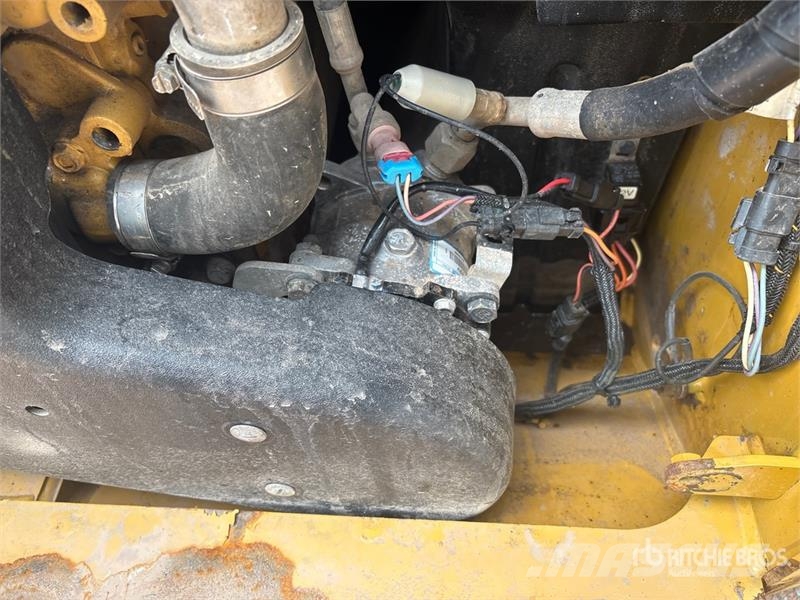CAT 246D Chargeuse compacte