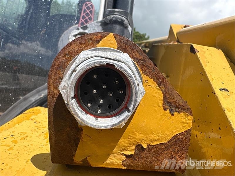 CAT 246D Chargeuse compacte