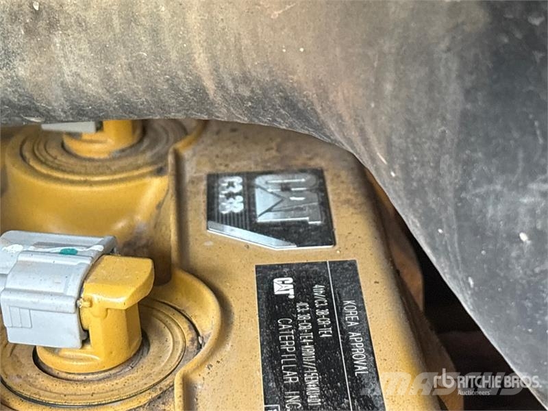 CAT 246D Chargeuse compacte