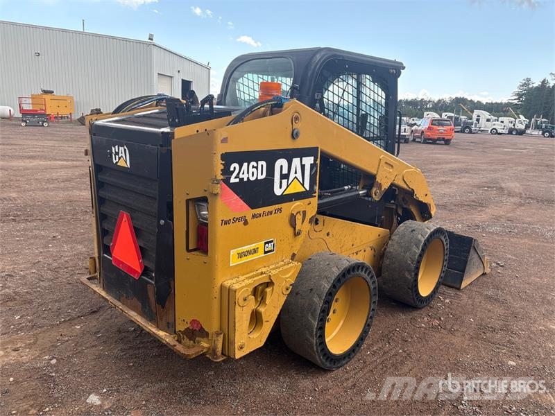 CAT 246D Chargeuse compacte