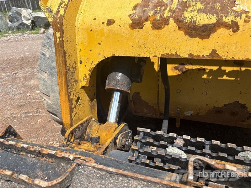CAT 246D Chargeuse compacte