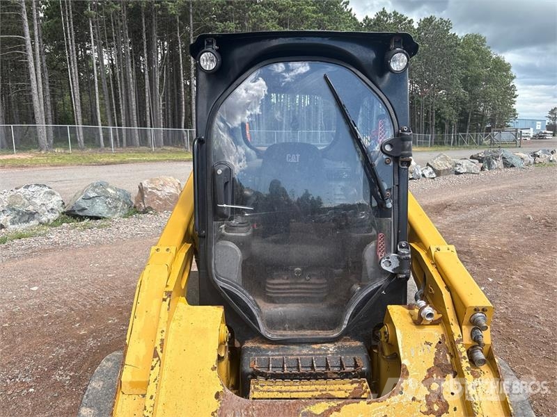 CAT 246D Chargeuse compacte