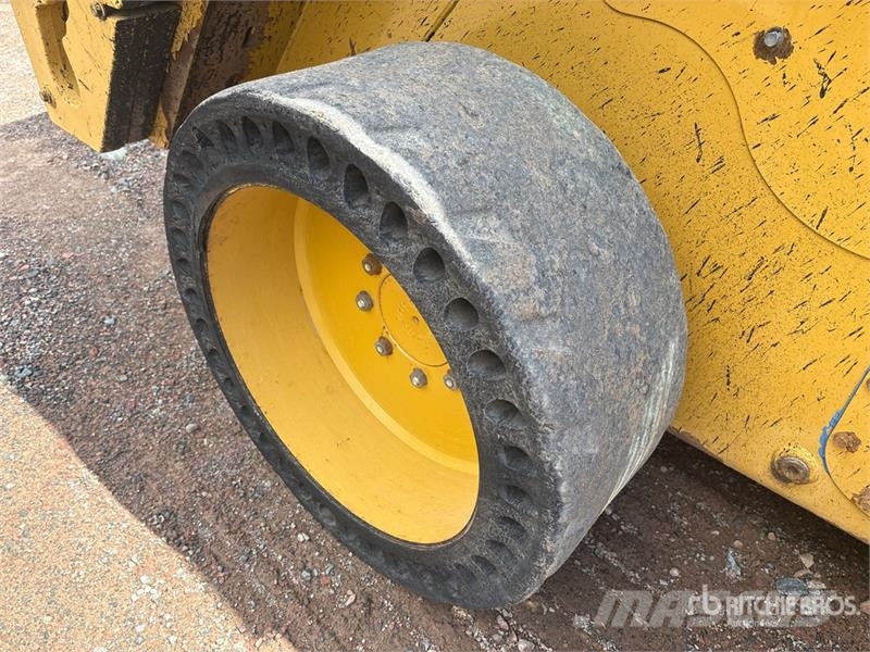 CAT 246D Chargeuse compacte