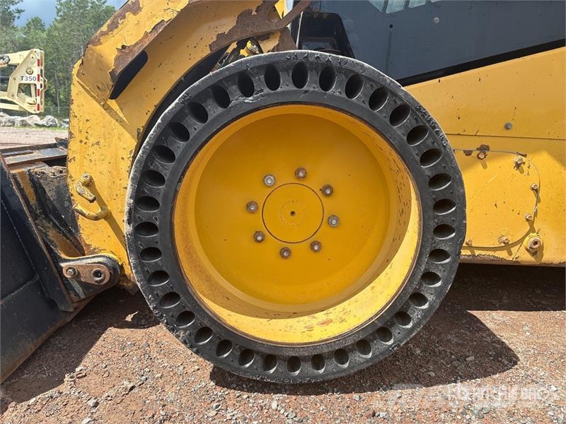 CAT 246D Chargeuse compacte