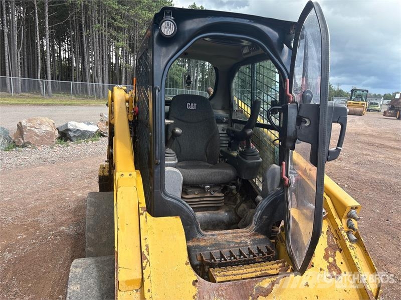 CAT 246D Chargeuse compacte