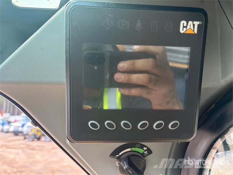 CAT 246D3 Two-Speed High Flow XPS Skid Steer Loader Kompaktlaadurid