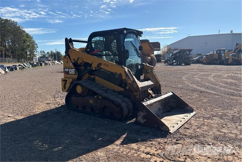 CAT 259D لوادر انزلاقية التوجيه