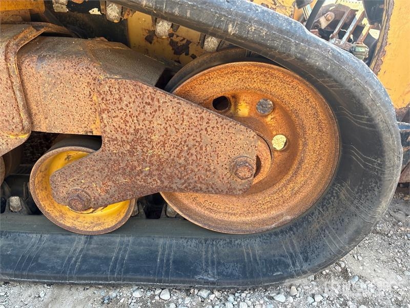 CAT 259D لوادر انزلاقية التوجيه