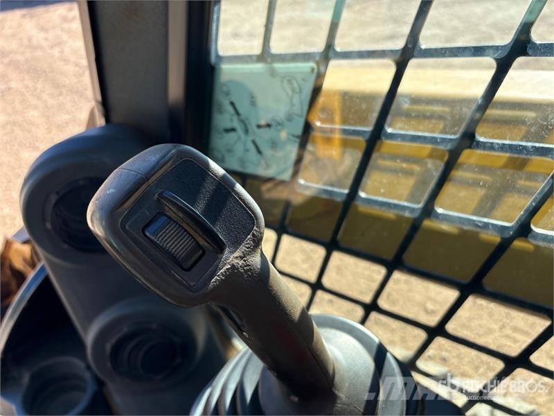 CAT 259D Liukuohjatut kuormaajat