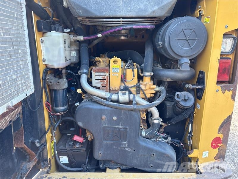 CAT 259D スキッドステアローダー