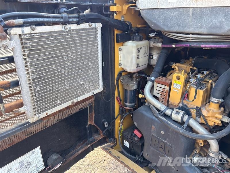CAT 259D スキッドステアローダー