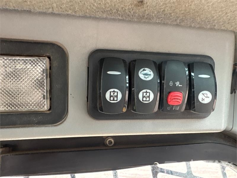 CAT 259D Šmykom riadené nakladače