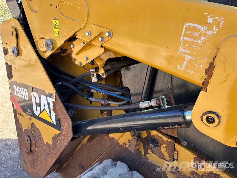 CAT 259D スキッドステアローダー