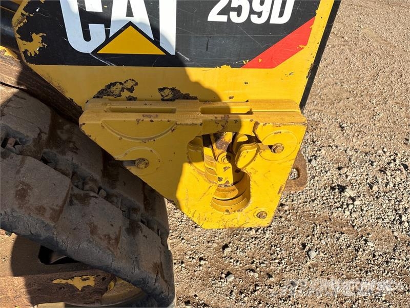 CAT 259D لوادر انزلاقية التوجيه