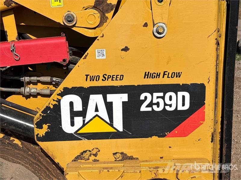CAT 259D لوادر انزلاقية التوجيه