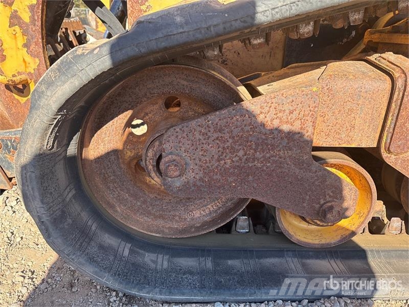 CAT 259D لوادر انزلاقية التوجيه